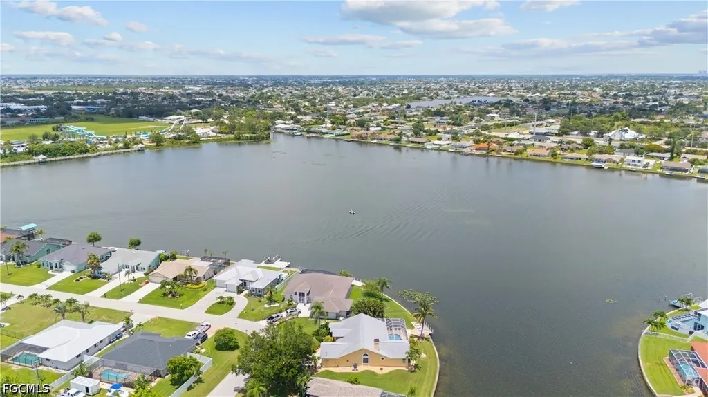 102 SW 9th Street Cape Coral FL 33991
