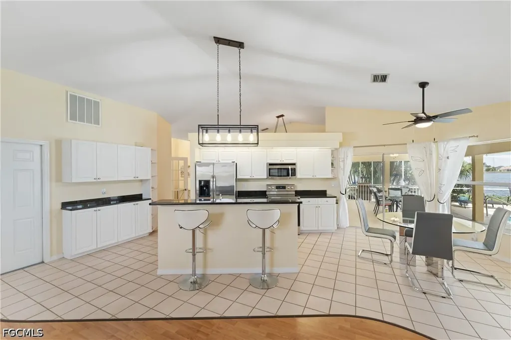 102 SW 9th Street Cape Coral FL 33991