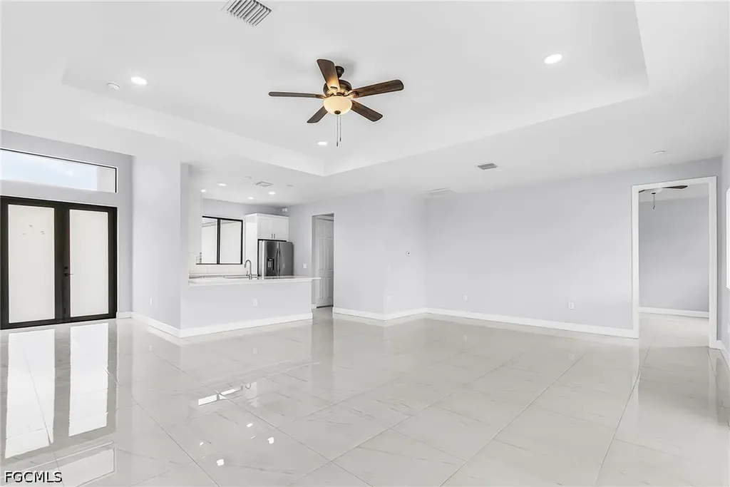 2716 Diplomat Parkway W Cape Coral FL 33993
