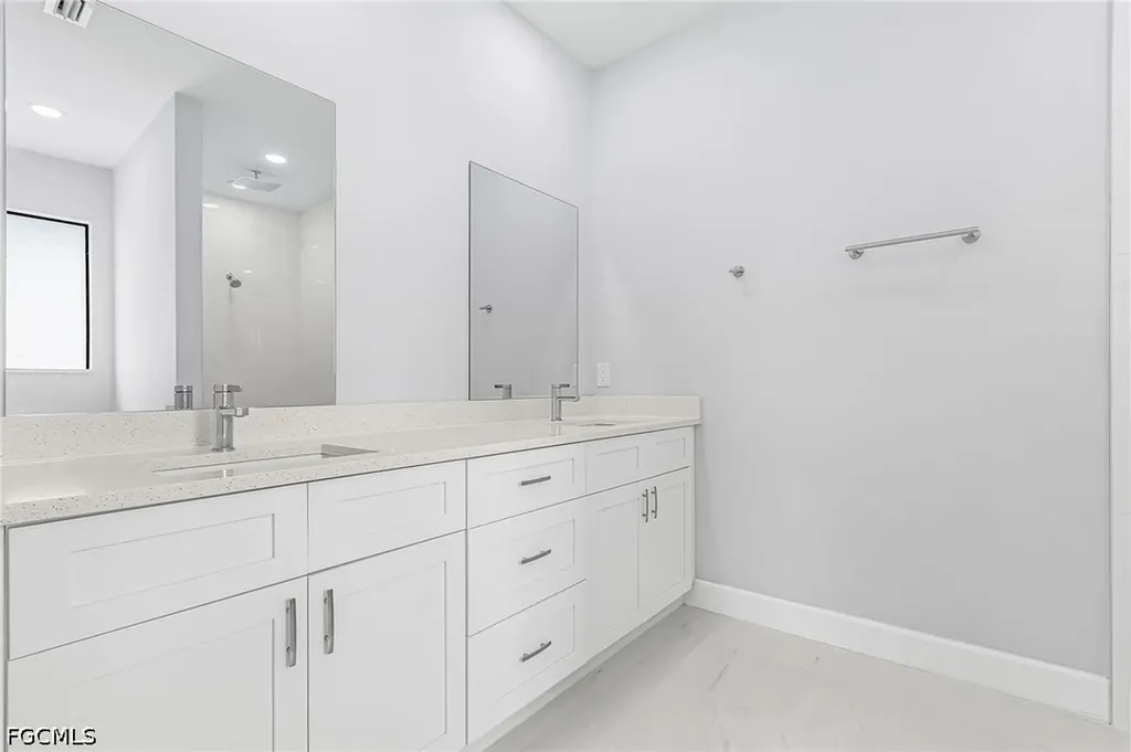 2716 Diplomat Parkway W Cape Coral FL 33993