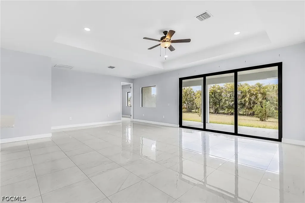 2716 Diplomat Parkway W Cape Coral FL 33993