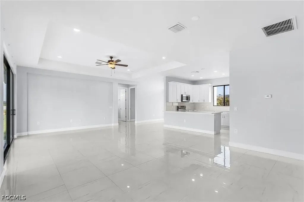 2716 Diplomat Parkway W Cape Coral FL 33993