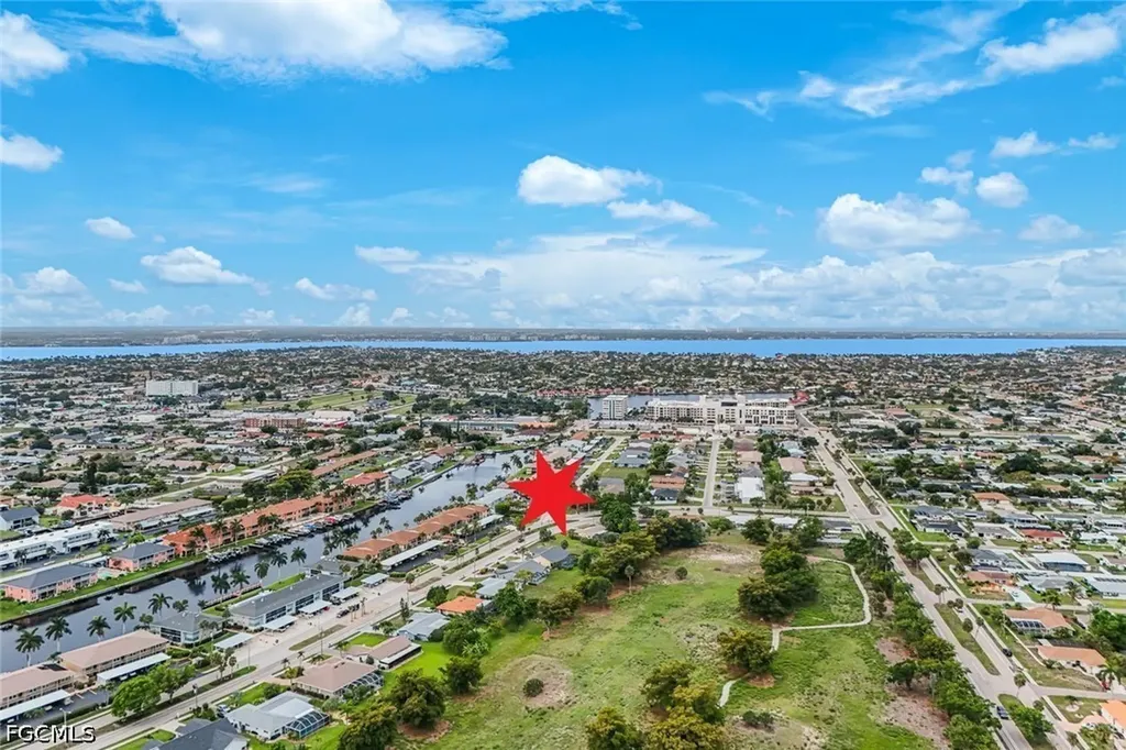4524 Country Club Boulevard Cape Coral FL 33904