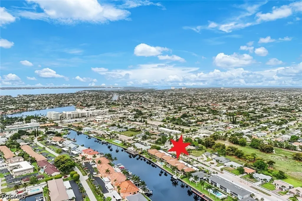 4524 Country Club Boulevard Cape Coral FL 33904
