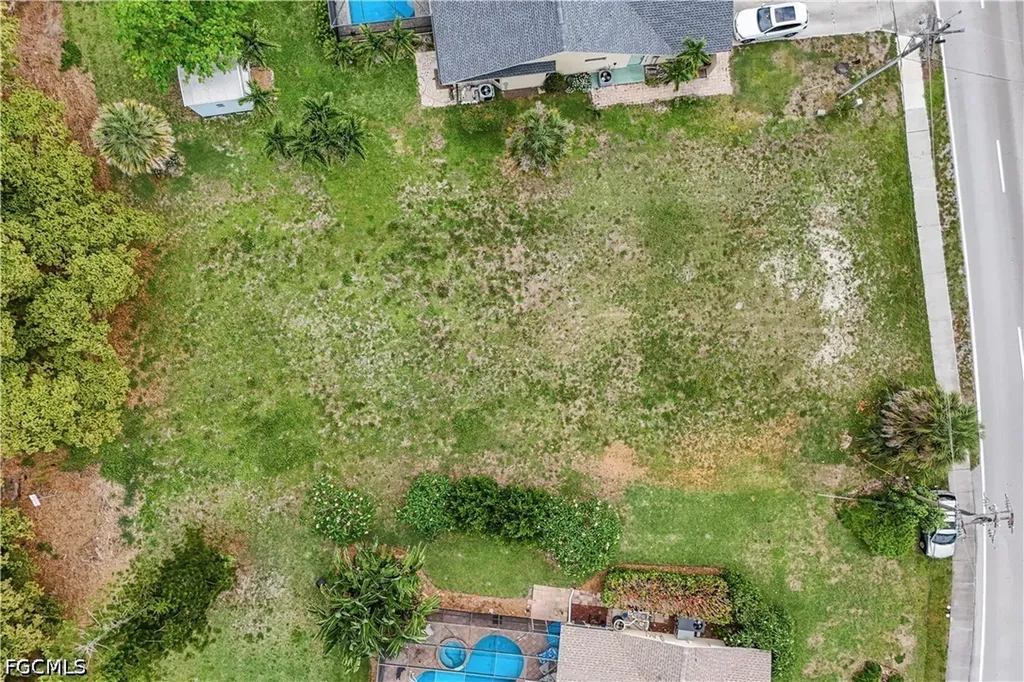 4524 Country Club Boulevard Cape Coral FL 33904