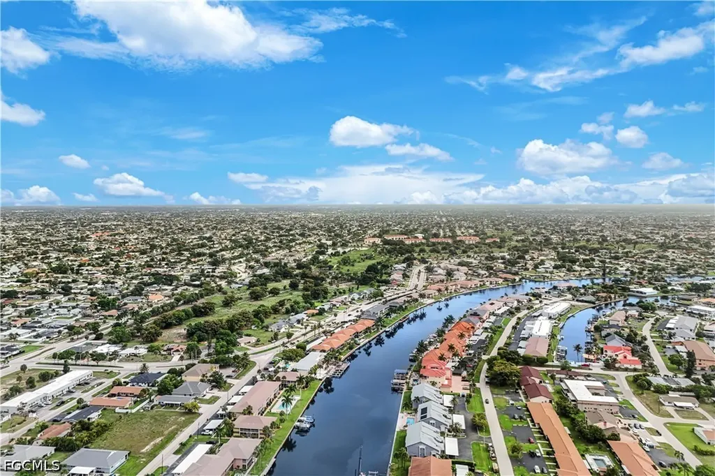 4524 Country Club Boulevard Cape Coral FL 33904