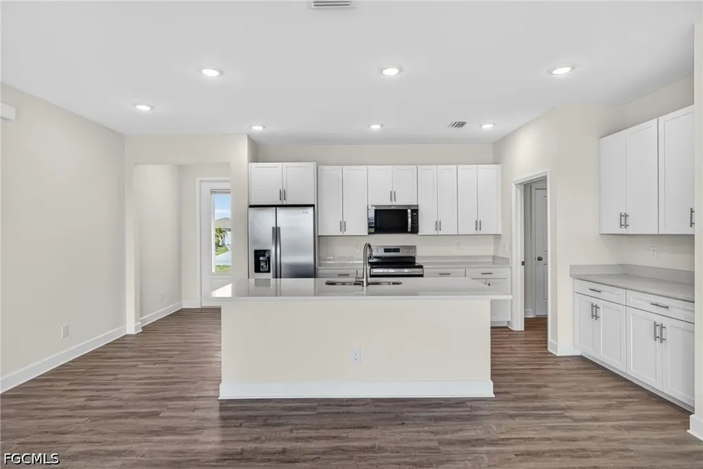 2032 NW 2nd Avenue Cape Coral FL 33993