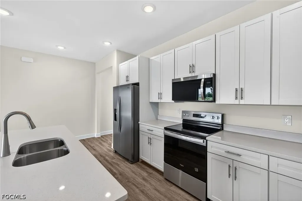 2032 NW 2nd Avenue Cape Coral FL 33993