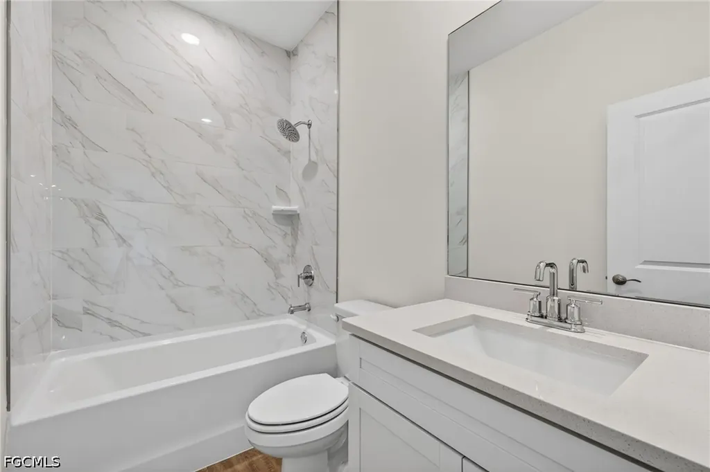 2032 NW 2nd Avenue Cape Coral FL 33993
