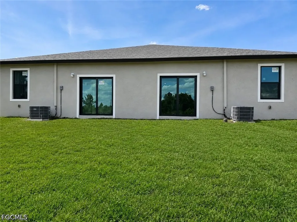 23/25 W 12th Street Lehigh Acres FL 33972