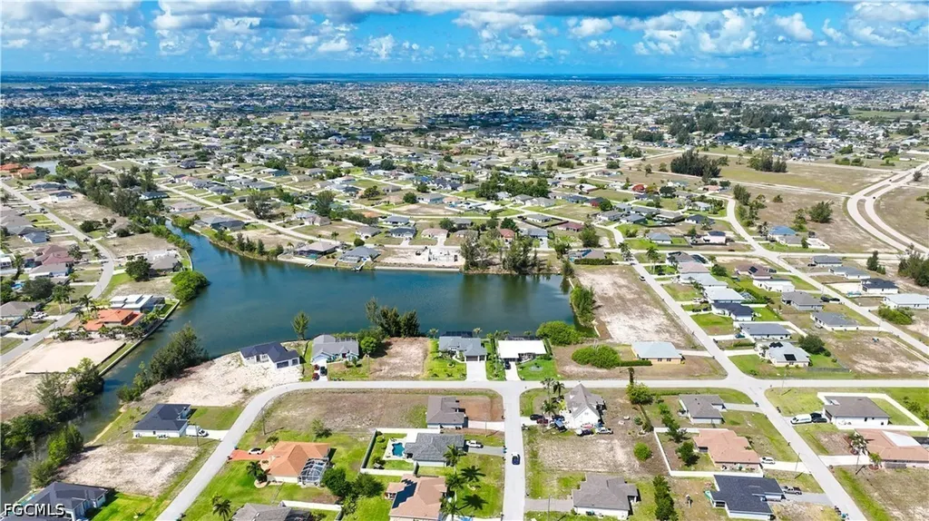 1313 NW 20th Court Cape Coral FL 33993