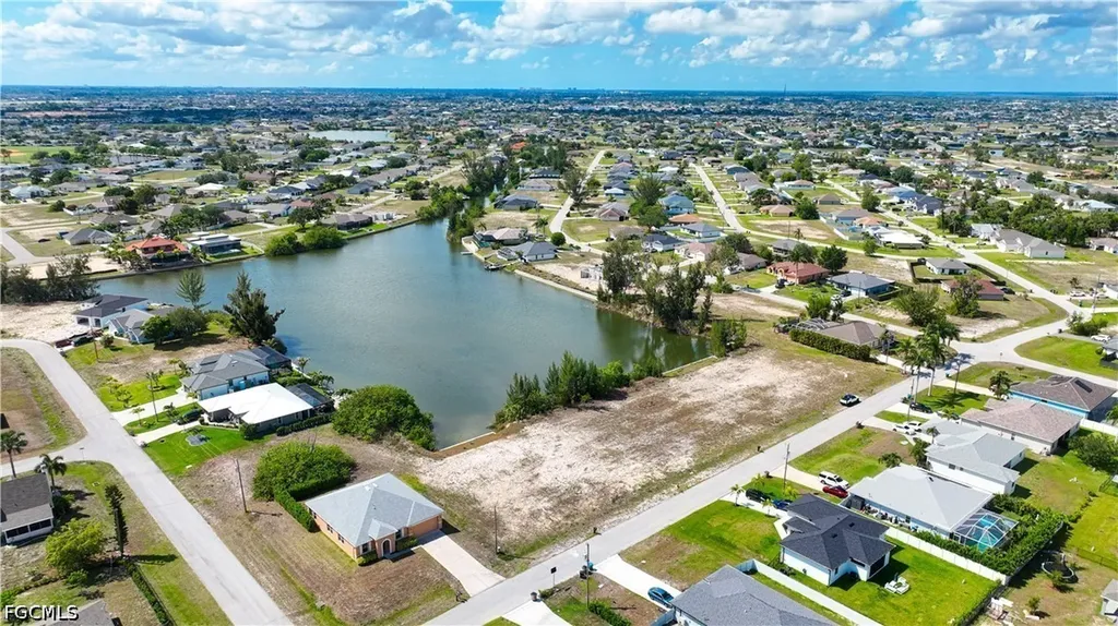 1313 NW 20th Court Cape Coral FL 33993