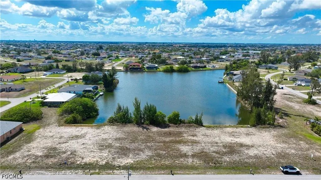 1313 NW 20th Court Cape Coral FL 33993