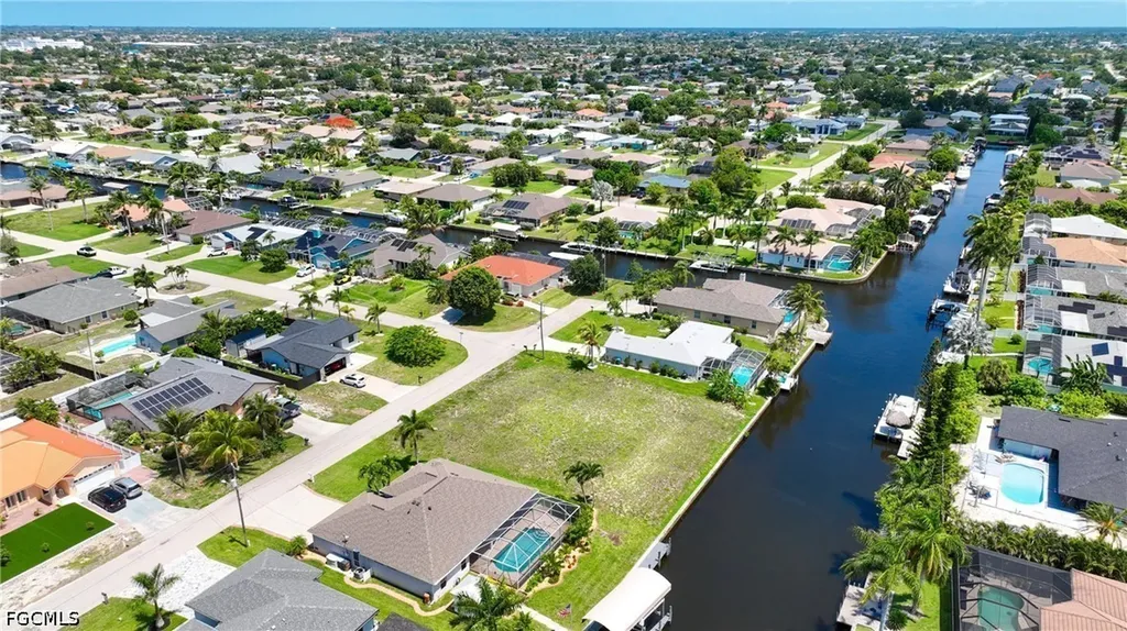 1041 SE 23rd Avenue Cape Coral FL 33990
