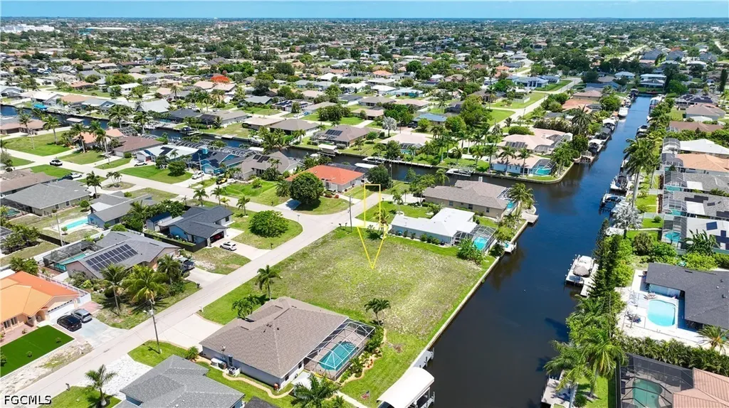1041 SE 23rd Avenue Cape Coral FL 33990