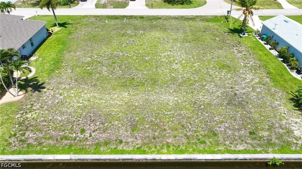 1041 SE 23rd Avenue Cape Coral FL 33990