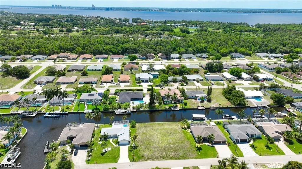 1041 SE 23rd Avenue Cape Coral FL 33990