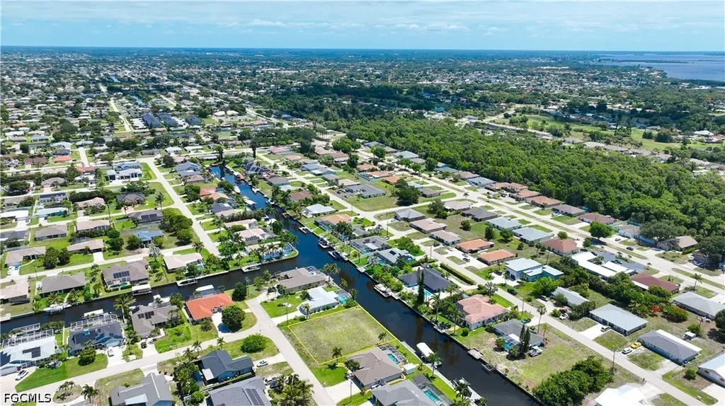 1041 SE 23rd Avenue Cape Coral FL 33990