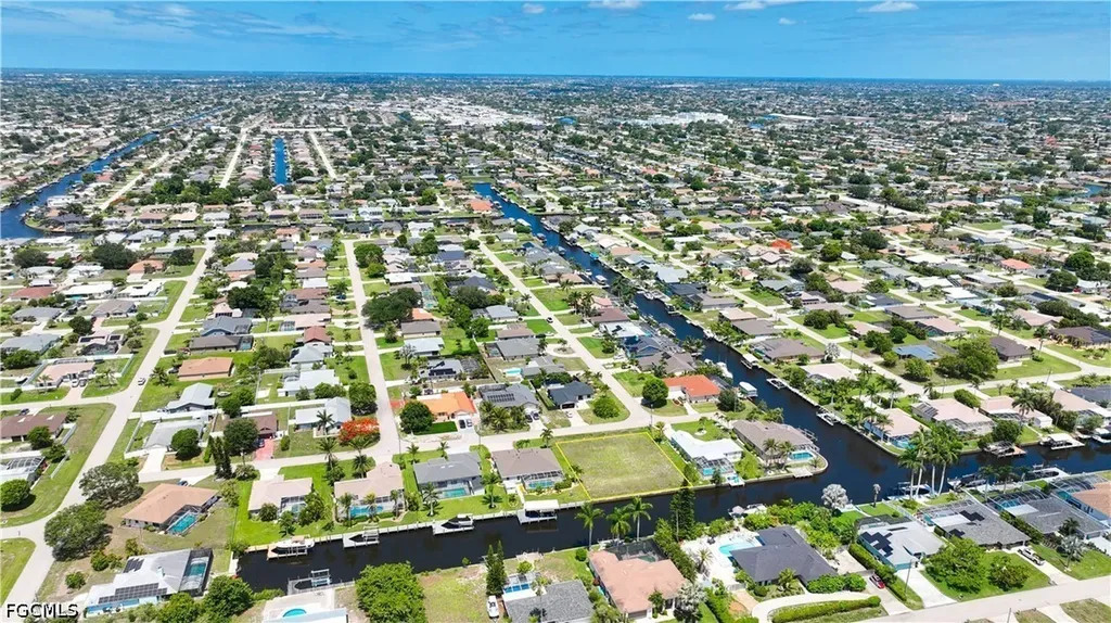 1041 SE 23rd Avenue Cape Coral FL 33990