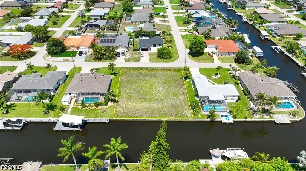 1041 SE 23rd Avenue Cape Coral FL 33990