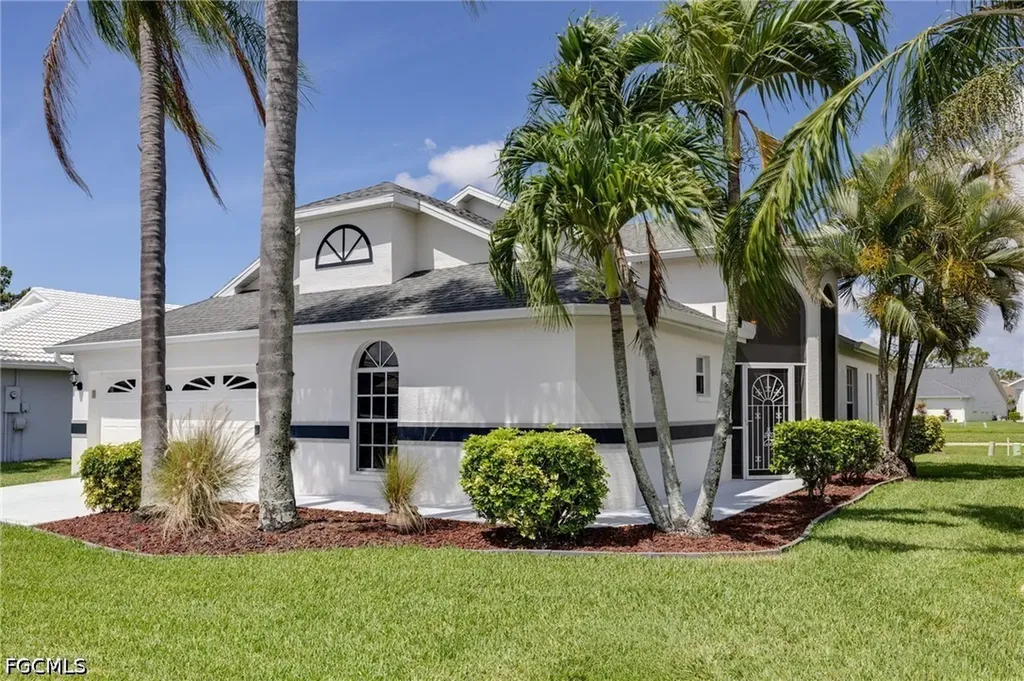 17551 Coconut Palm Court North Fort Myers FL 33917