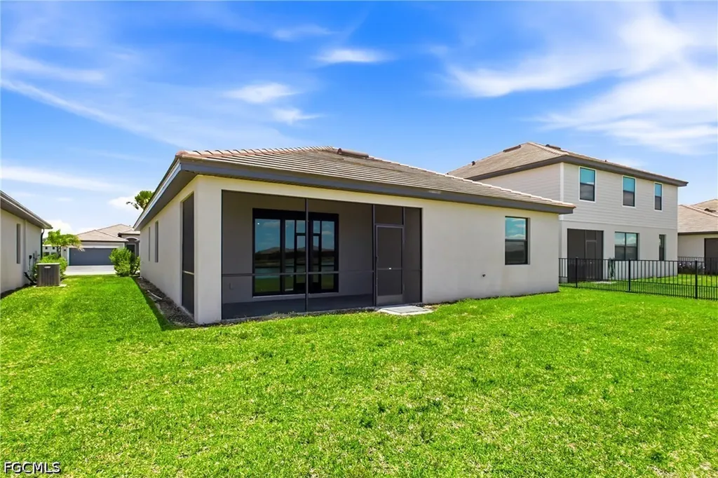 11091 Canopy Loop Fort Myers FL 33913