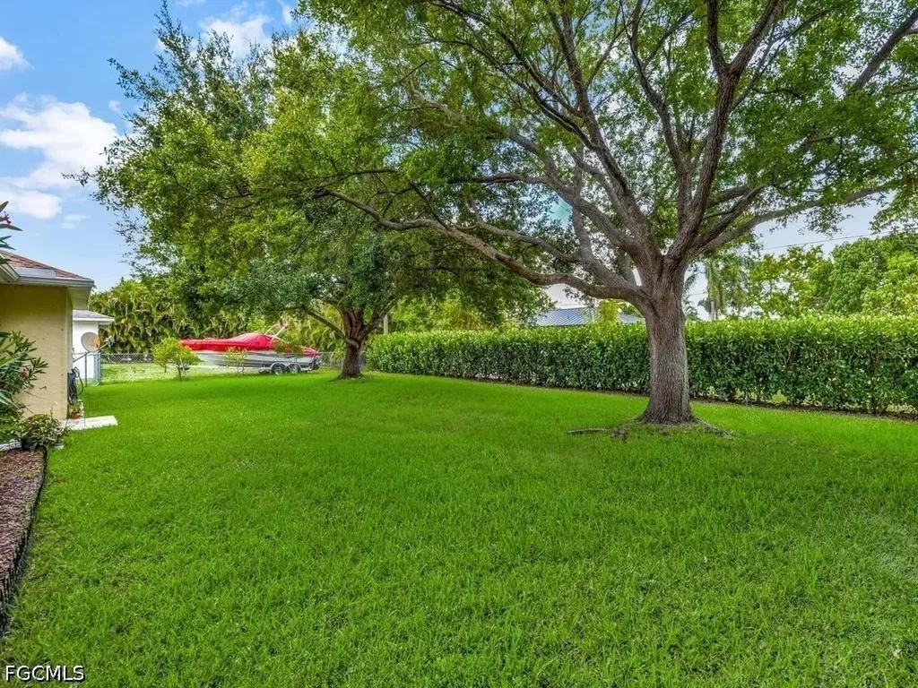 206 SE 28th Terrace Cape Coral FL 33904