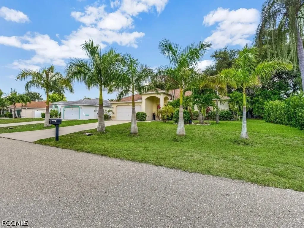 206 SE 28th Terrace Cape Coral FL 33904