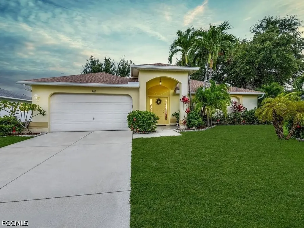 206 SE 28th Terrace Cape Coral FL 33904