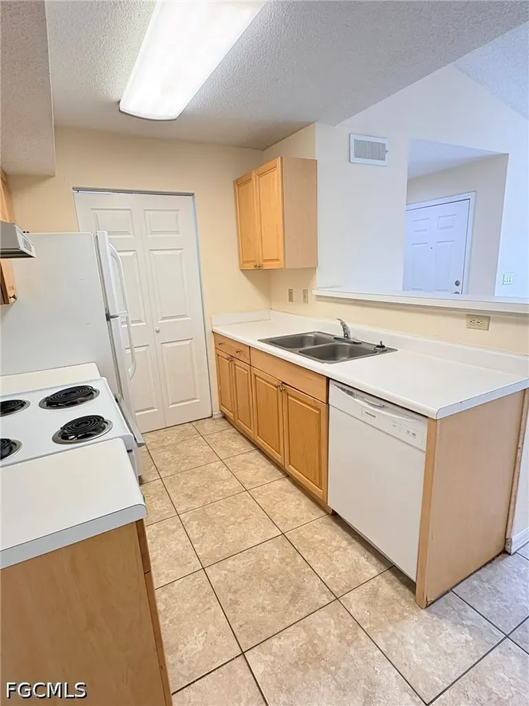 12630 Equestrian Circle Fort Myers FL 33907