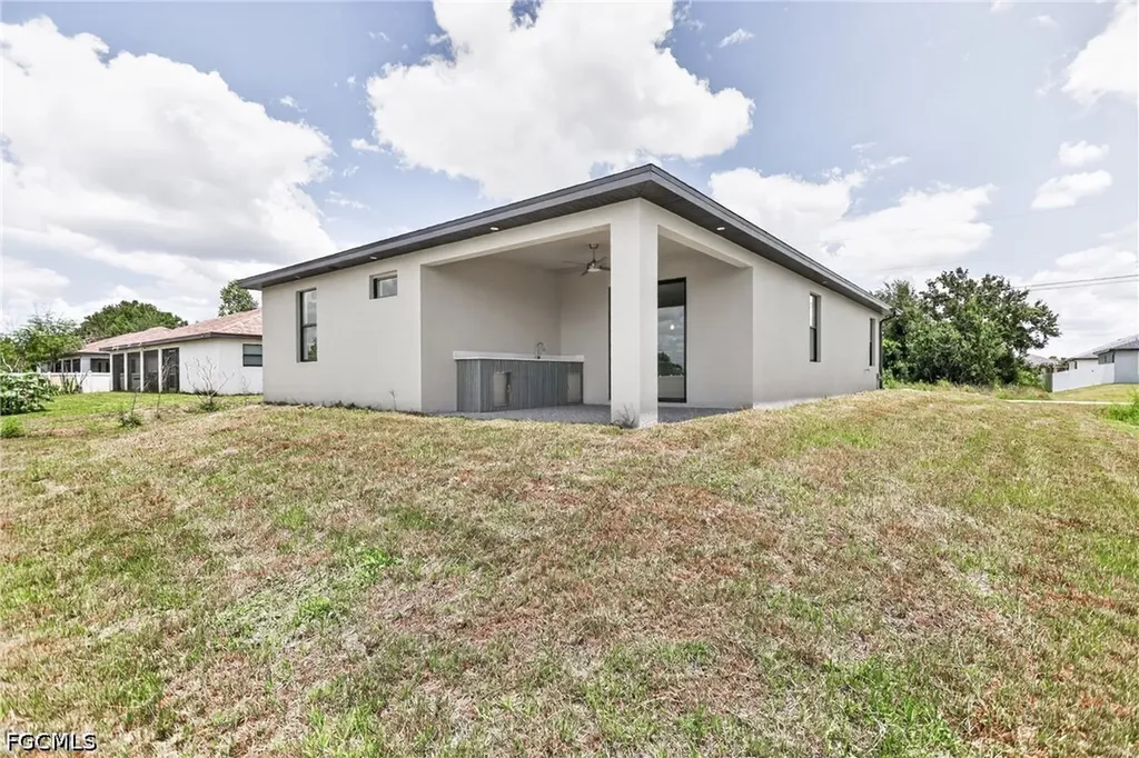 4109 17th Street SW Lehigh Acres FL 33976