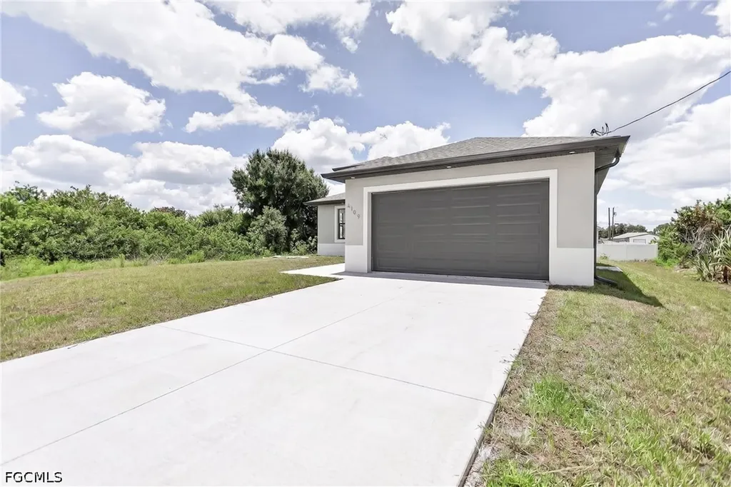 4109 17th Street SW Lehigh Acres FL 33976