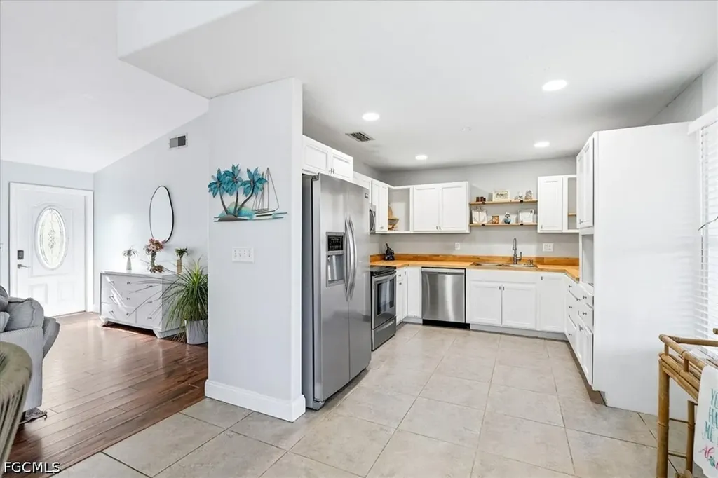 4422 SW 1st Avenue Cape Coral FL 33914