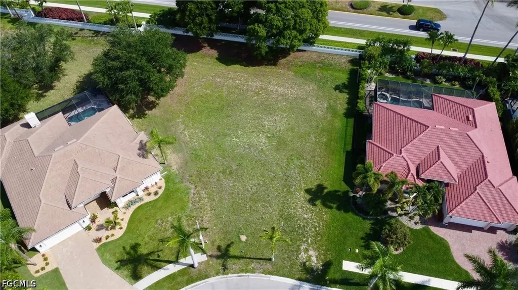 1907 Lagoon Lane Cape Coral FL 33914