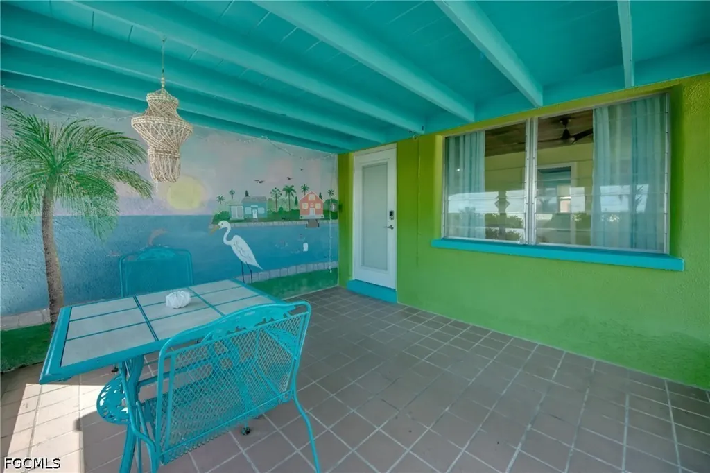 2567 Cay Cove Matlacha FL 33993