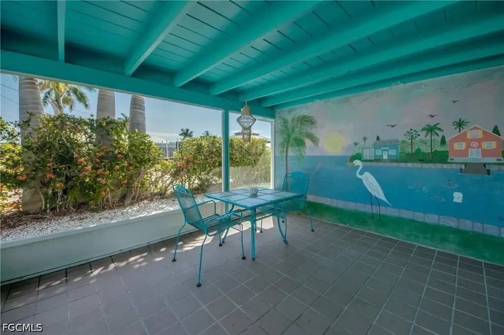 2567 Cay Cove Matlacha FL 33993