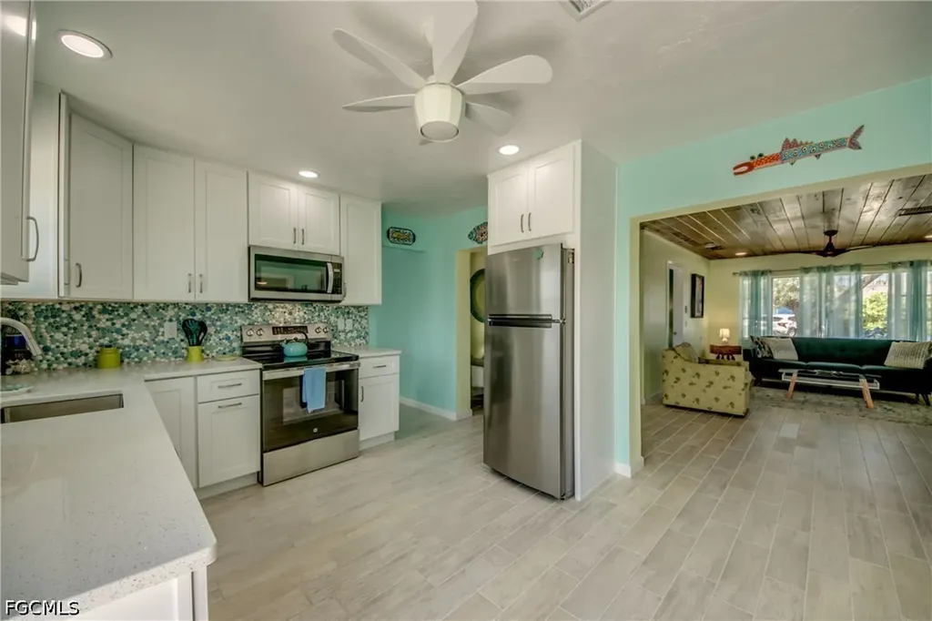 2567 Cay Cove Matlacha FL 33993