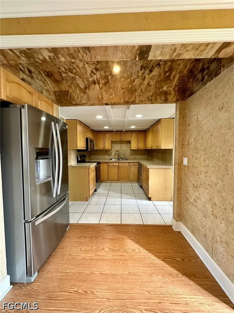 5826 Whiting Court Fort Myers FL 33919