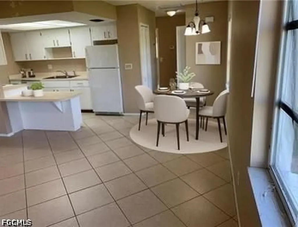 303 SW 3rd Place Cape Coral FL 33991