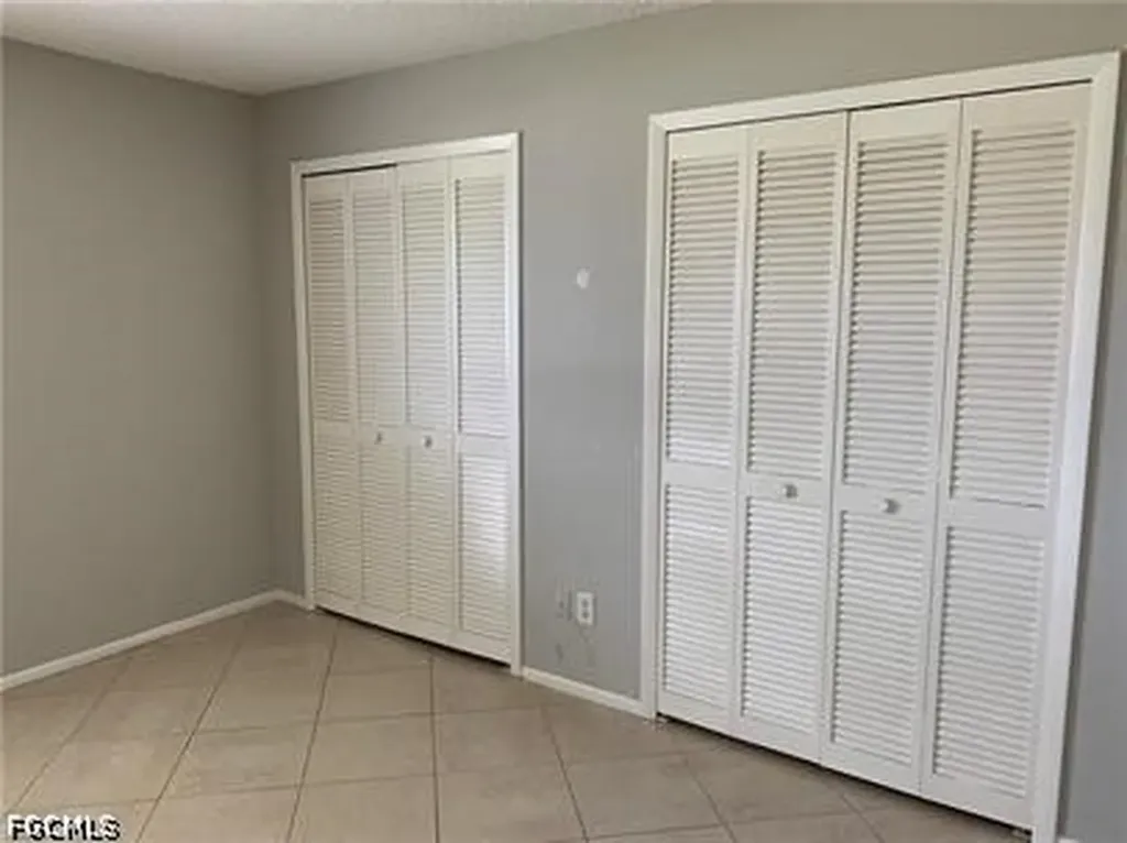 303 SW 3rd Place Cape Coral FL 33991