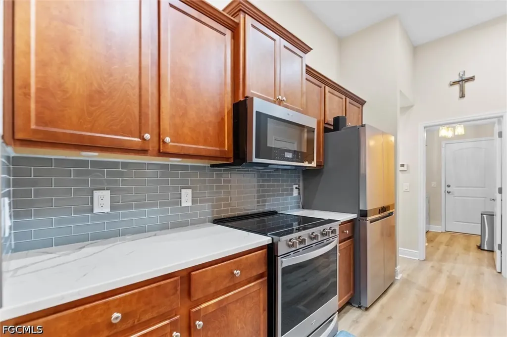 3225 NW 2nd Place Cape Coral FL 33993