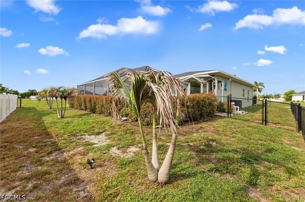 3225 NW 2nd Place Cape Coral FL 33993