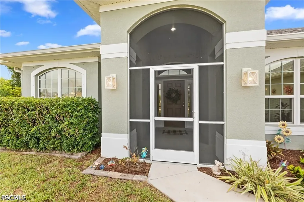 3225 NW 2nd Place Cape Coral FL 33993