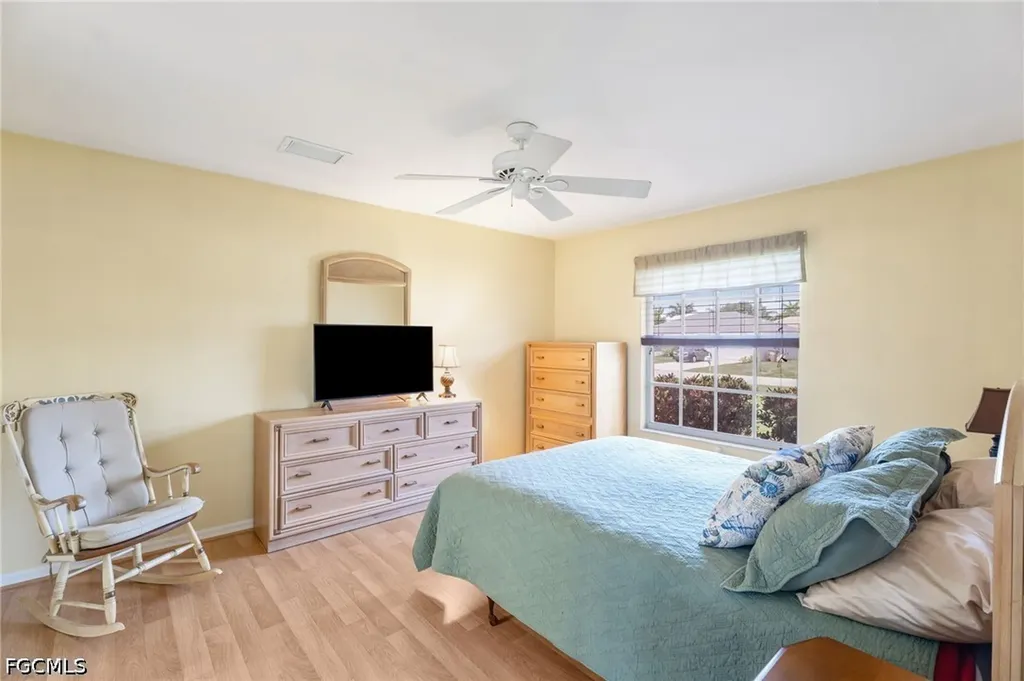 219 NE 7th Place Cape Coral FL 33909