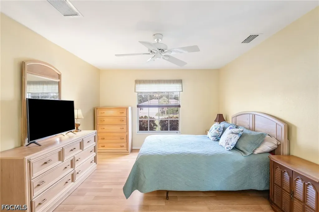 219 NE 7th Place Cape Coral FL 33909