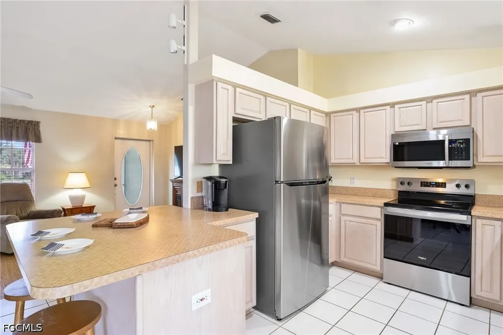 219 NE 7th Place Cape Coral FL 33909