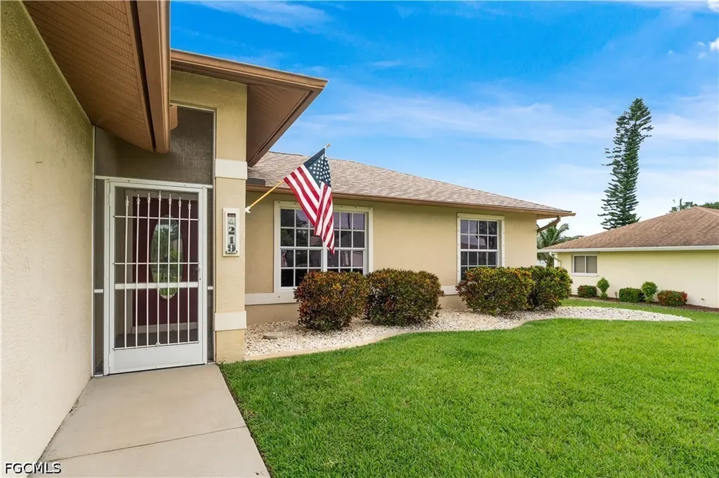 219 NE 7th Place Cape Coral FL 33909