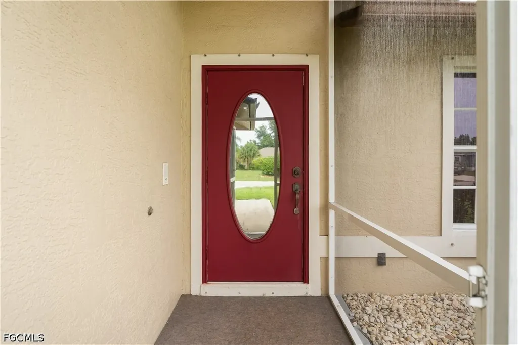 219 NE 7th Place Cape Coral FL 33909
