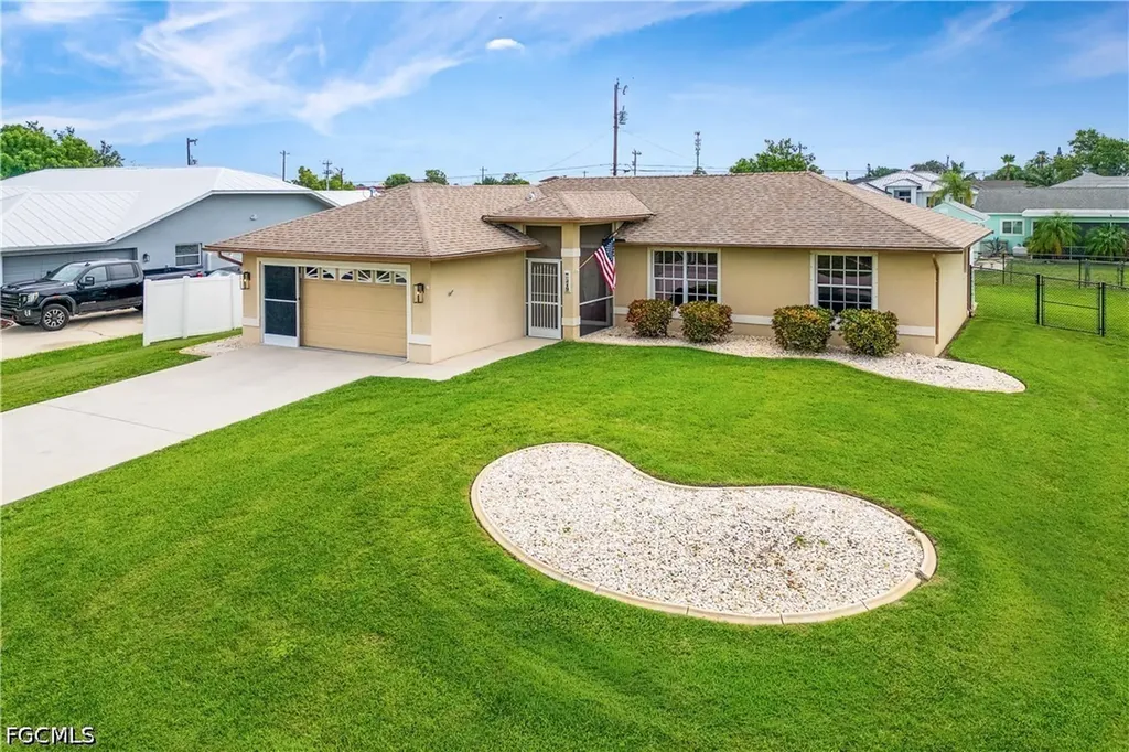 219 NE 7th Place Cape Coral FL 33909