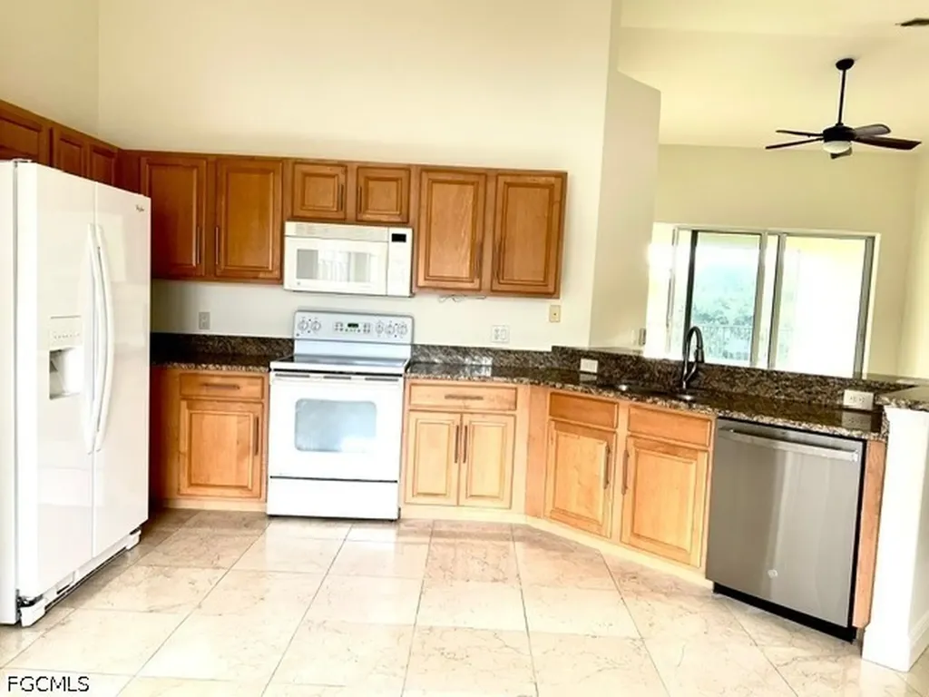 10115 Colonial Country Club Boulevard Fort Myers FL 33913